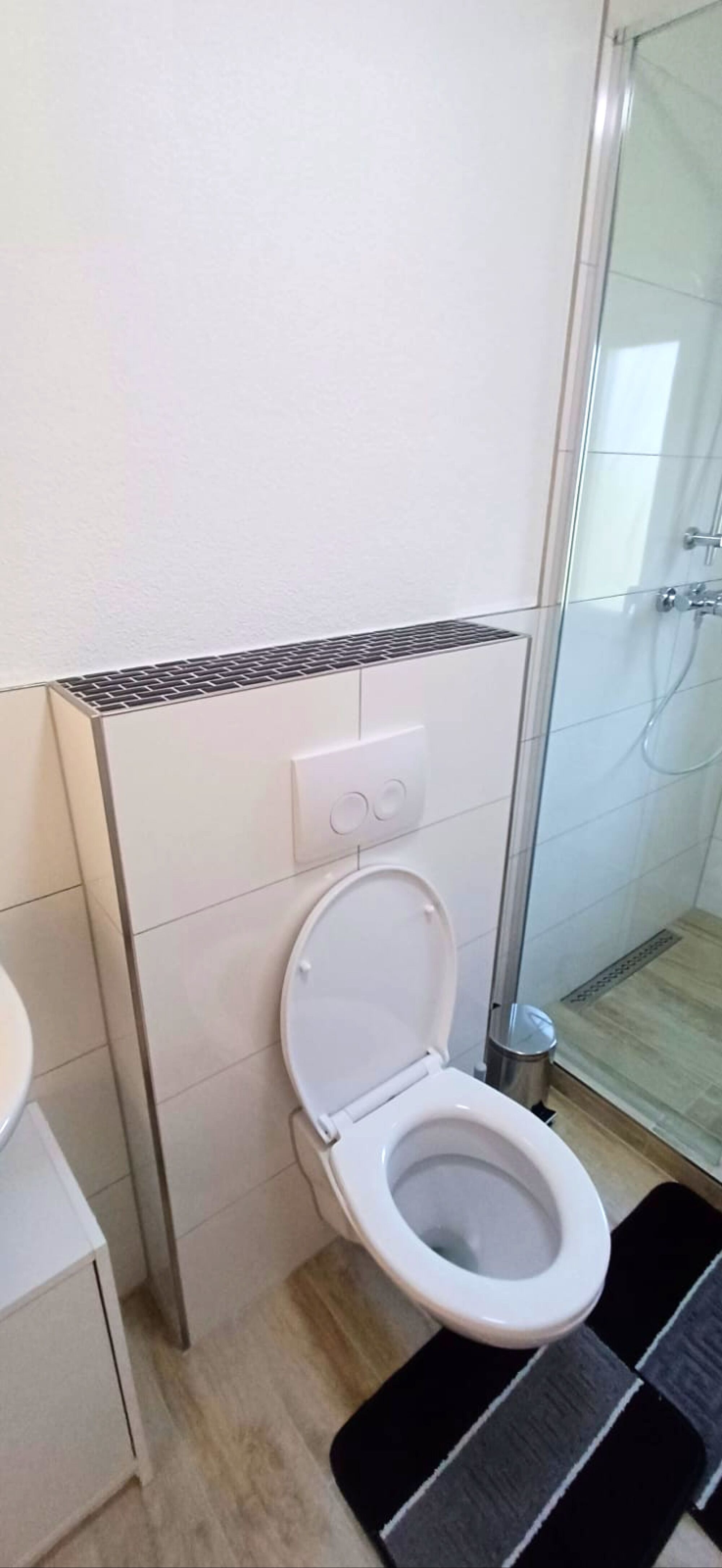 Bad Dusche und WC