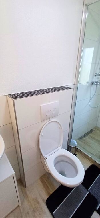 Bad Dusche und WC