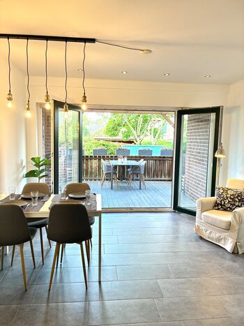 Gemütliche Erdgeschosswohnung mit Terrasse & Kamin