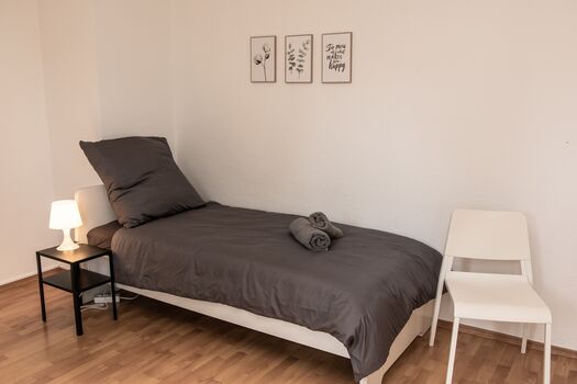 CosyHomes24 (GE10b) • Parkplatz • Balkon • Highspeed Wifi Bild 2