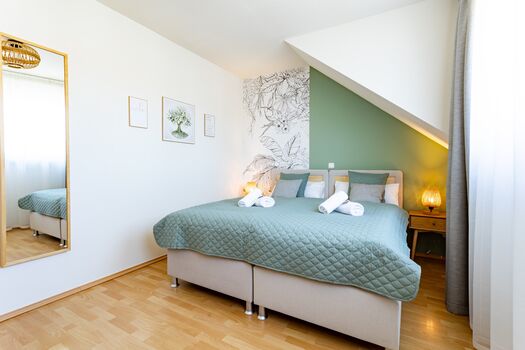 Schlafzimmer UG