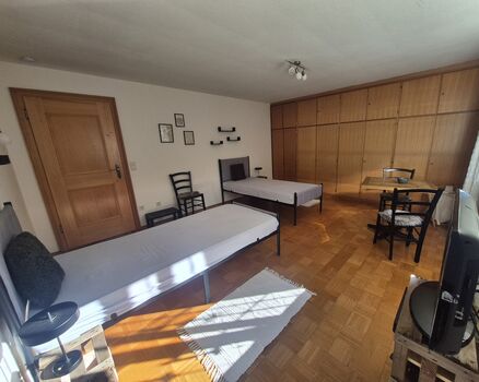 Möbliertes EG Zimmer Bild 2
