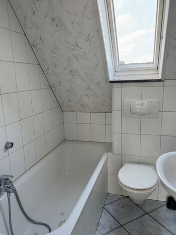 OG Wohnung mit Balkon und einem EZ im Grünen an der A1 Picture 5