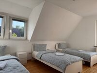 OG Wohnung mit Balkon und einem EZ im Grünen an der A1 Picture 3
