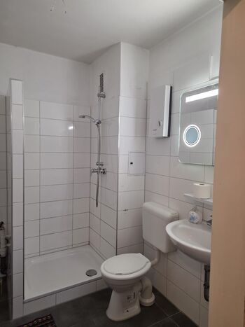 Lichtdurchflutete Wohnung in ruhiger Wohnlage Bild 3