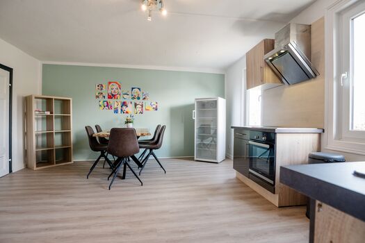 janu-homes, 3 Zimmer - 4 Betten, Waldblick vom Kirchplatz Bild 4