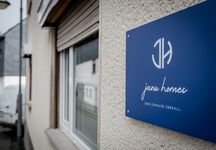 janu-homes, 3 Zimmer - 4 Betten, Waldblick vom Kirchplatz Bild 10