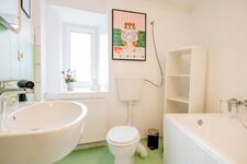 janu-homes, 3 Zimmer - 4 Betten, Waldblick vom Kirchplatz Bild 8