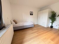 2 Schlafzimmer | 4 Betten | Wohnzimmer + Küche Bild 3