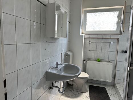 Apartments Möbiliert 25 Person Küche Bad Balkon Parkplatz