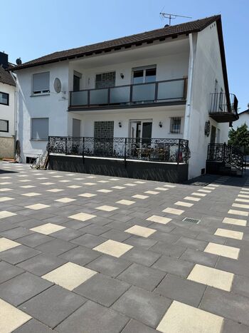 Apartments Möbiliert 25 Person Küche Bad Balkon Parkplatz Bild 2