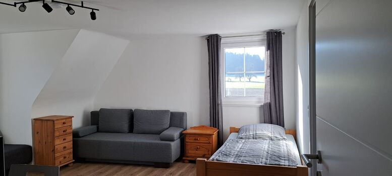 Vollständig ausgestattete und moderne Wohnung im Grünen