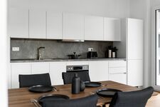 EXQUIS Iconic 3-Zimmer Apartment ALESSI I Balkon I Netflix Bild 10