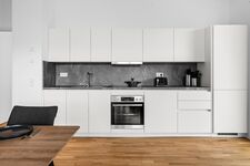 EXQUIS Iconic 3-Zimmer Apartment ALESSI I Balkon I Netflix Bild 8