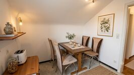Möblierte 3 Zimmerwohnung in ruhiger Lage Bild 3