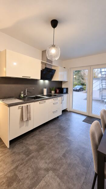 Monteurwohnung Weilerbach – WLAN, Parkplatz & Terrasse