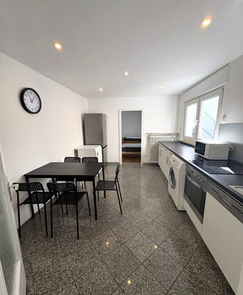 Monteurwohnung Krefeld-Düsseldorf Umgebung -Terrasse-7 Betten-Parkplatz