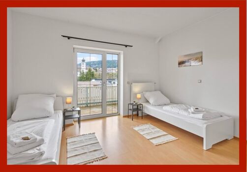 Monteur Wohnungen in Deggendorf Parken WiFi Smart TV Balkon