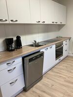 Neues 2-Zi.-Apartment voll möbliert , gute Verkehrsanbindung Bild 3