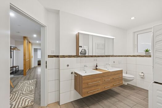 Comfy Home / Lich / hochwertige Wohnung Bild 4