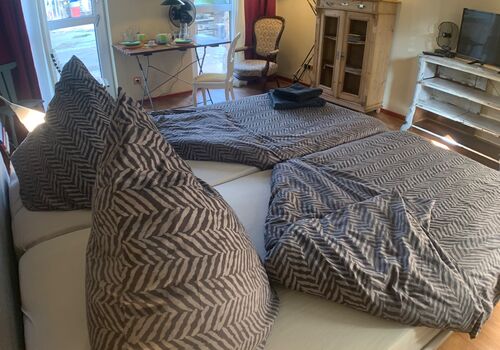 2 Personen Apartment- Komplete Küche großes Badezimmer