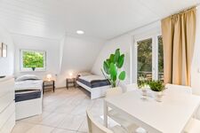 Premium-Monteurwohnung an der B14: Platz und Luxus vereint! Picture 9