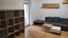 Voll möblierte 2-Raum-EG-Wohnung mit Balkon und EBK in HN Zdjęcie 2