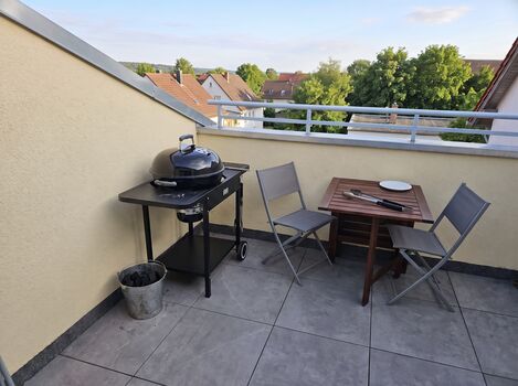 BY01 / TOMASZ-LIVING in ERLANGEN - WLAN u. Parkplätze Zdjęcie 3