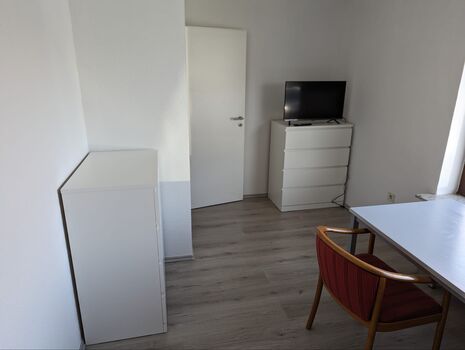 Gr. Haus für 8-9 Personen + 2 Küchen + 2 Badezimmer Zdjęcie 2