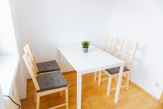 Wohnung in Regensburg zentral und mit guten Parkmöglichkeite Bild 2