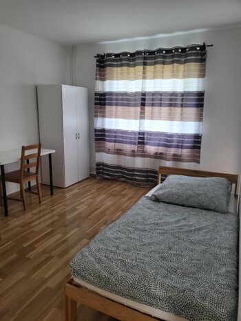 **** Hometime24 - Frisch renovierte Wohnung in Gelsenkirchen Zdjęcie 5