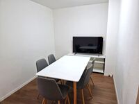Essecke mit Fernseher