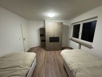 Großzügiges Haus mit Garten separater 2-Zimmer-Wohnung Picture 6