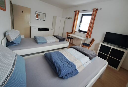 Monteurzimmer, Messezimmer, Gästezimmer - Wohnung 7 Betten