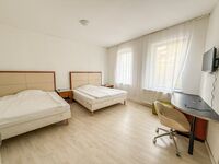 Cici Monteurunterkünfte – Duplex 180 m² | 7 Schlafzimmer Bild 1