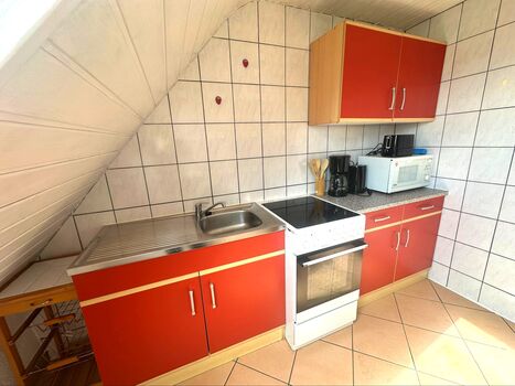 Große Monteur Wohnung 4 Zimmer für 7 Personen in Weinsberg Bild 2