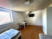 Große Monteur Wohnung 4 Zimmer für 7 Personen in Weinsberg Bild 19