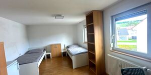Große Monteur Wohnung 4 Zimmer für 7 Personen in Weinsberg Bild 23