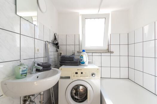 Gemütlich, Günstig: Wohnung für 4 Personen mit zentr. Lage Bild 3