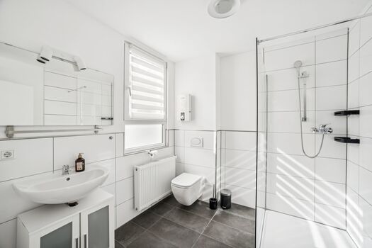 4 Apartments - 8 Einzelbetten - Bettwäsche / Handtücher inkl - parken