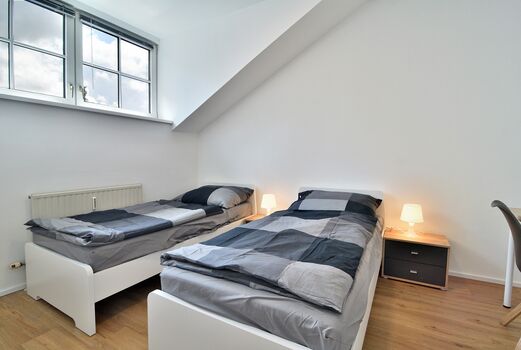 ++ 60 Betten ++ NEU Linz-Wels-Steyr-Umgebung mit Parkplätze! Bild 2