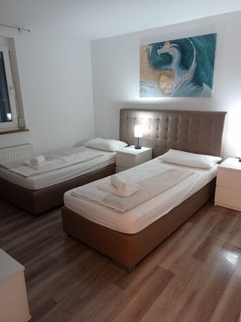 NEU Worker Suites / Parkplatz / große Gruppen Obrázok 5