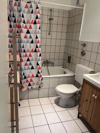 **** Hometime24 - renovierte Wohnung in Offenbach am Main Bild 5