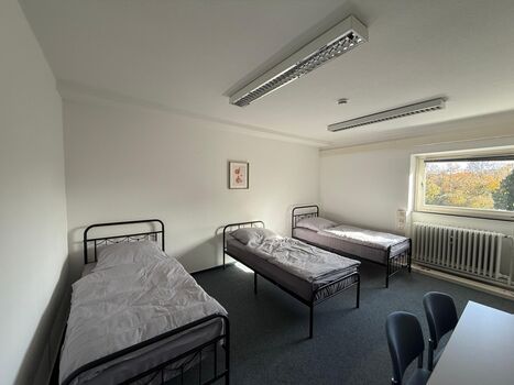 Monteurzimmer in Hildesheim – sauber, günstig, zentral ab 27