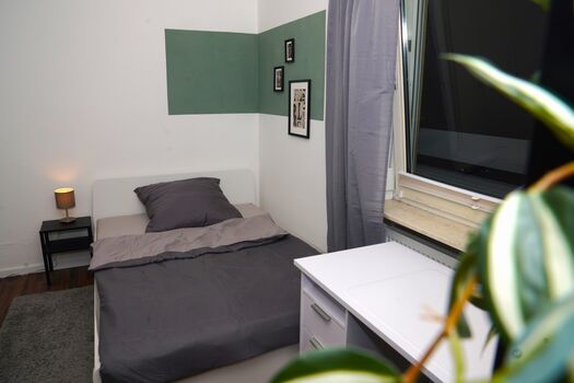 Modern möblierte Zimmer in Nürnberg - Azubis Studenten Monteure -pro Mon Bild 1