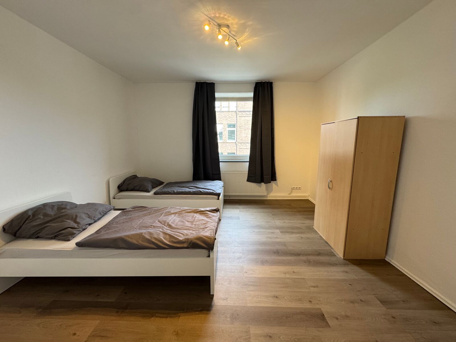 2. Schlafzimmer