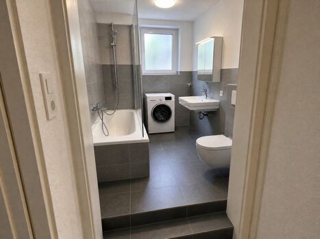 FL7 / TOMASZ-LIVING in HARRISLEE - Modern | Sauber Bild 4