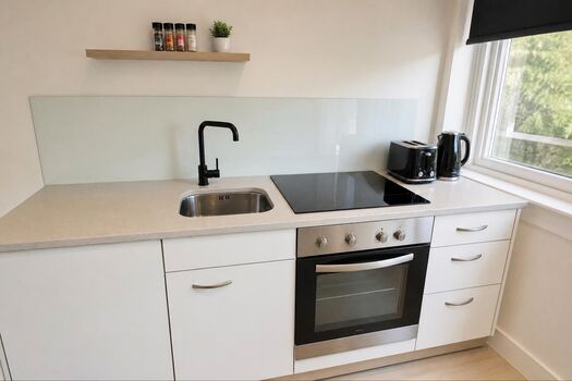 FL7 / TOMASZ-LIVING in HARRISLEE - Modern | Sauber Picture 3