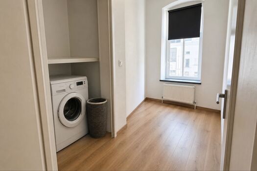 FL7 / TOMASZ-LIVING in HARRISLEE - Modern | Sauber Picture 4