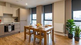 FL7 / TOMASZ-LIVING in HARRISLEE - Modern | Sauber Obrázok 3